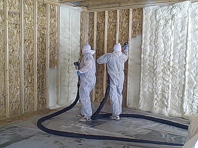 PSI Pumping Systems 2 man spraying